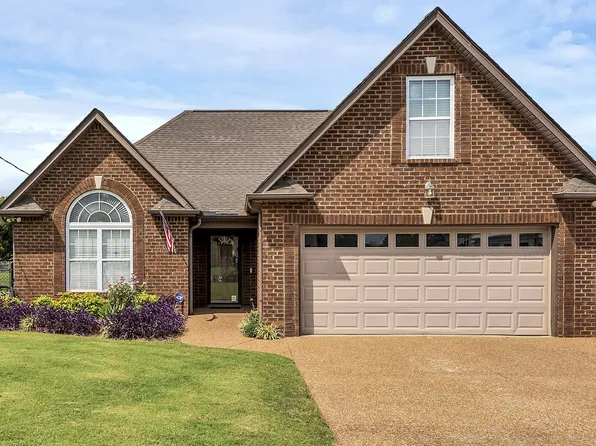 215 Glade Dr, Mount Juliet, TN 37122