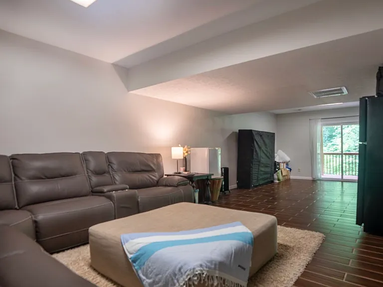 612 Rhodora Rdg — Photo 10