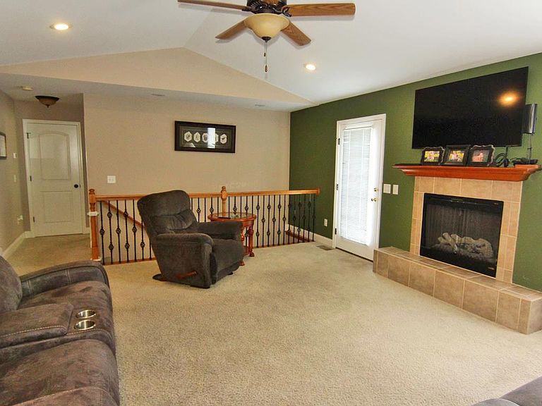 1602 Columbia Dr, Jackson, MO 63755 | Zillow