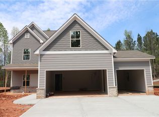 250 Charlotte Dr, Hoschton, GA 30548