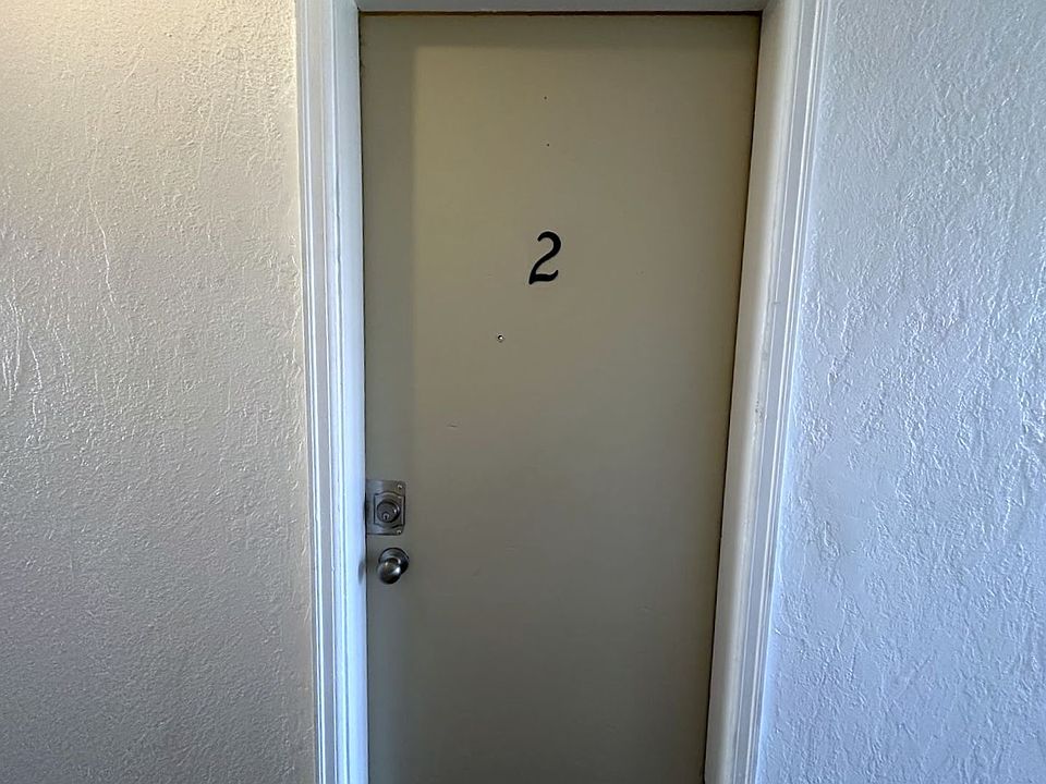 1st image of 1223 S J St APT 2