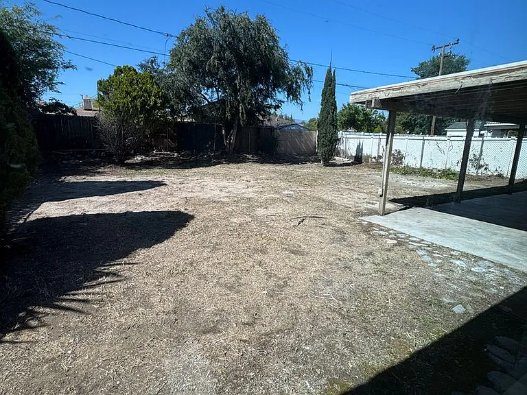 17424 Seville Ct — Photo 15