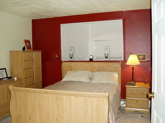 Good size bedroom