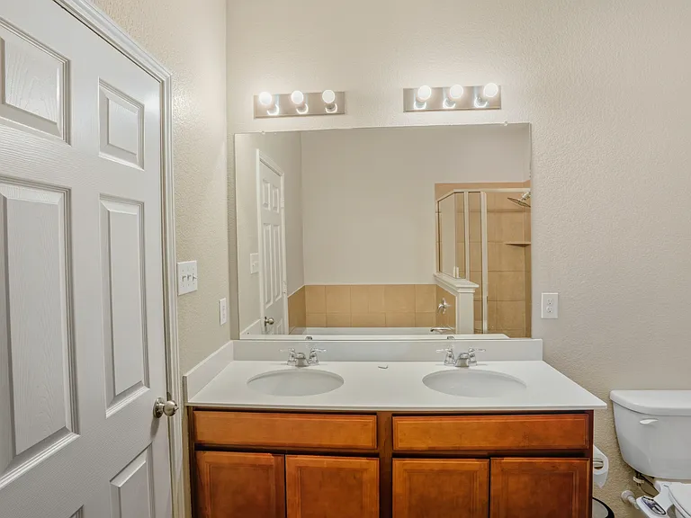 8101 Kurgan Trl — Photo 23