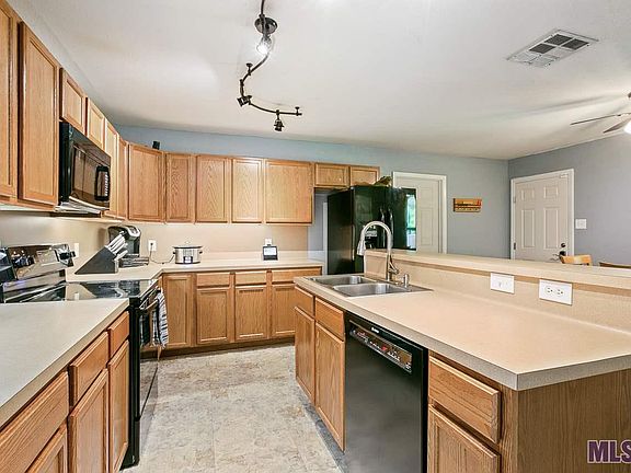 5th image of 12885 Hazelwood St