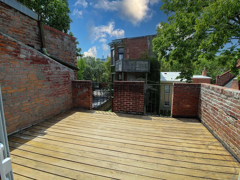 Rooftop deck