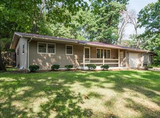 4425 Fairlane Dr NE, Cedar Rapids, IA 52402