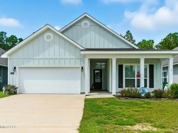 7780 Coral Ln, Ocean Springs, MS 39564