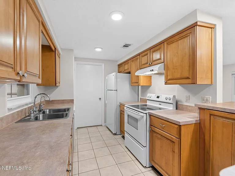 250 Nautical Blvd S — Photo 11