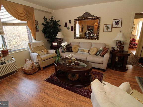 4th image of 9701 Fields Rd APT 407