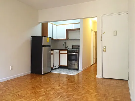 Rented by Bohemia Realty Group | media 6