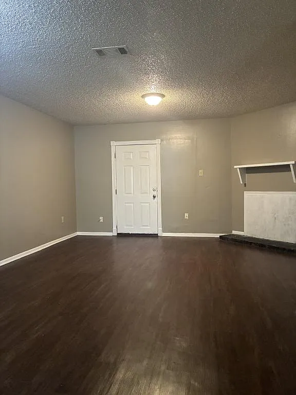 8212 Stern Ave — Photo 2