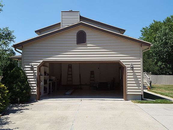 finished garage