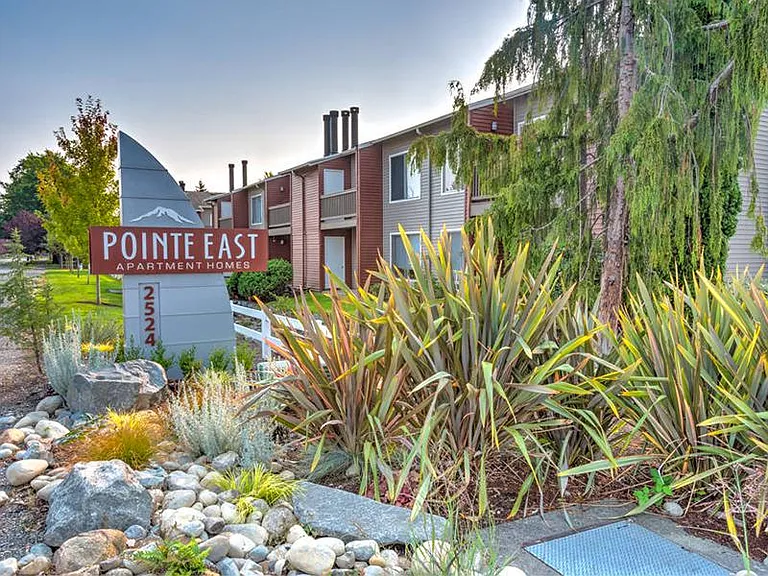 Pointe East — Photo 49