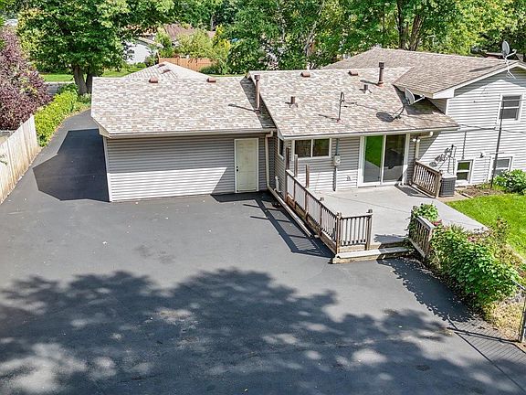 4th image of 8378 Groveland Rd