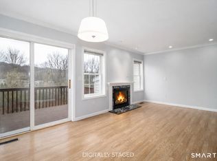 602 Larson Dr #602, Danbury, CT 06810