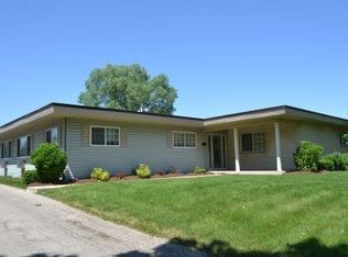 136 W Klubertanz Dr APT 3, Sun Prairie, WI 53590
