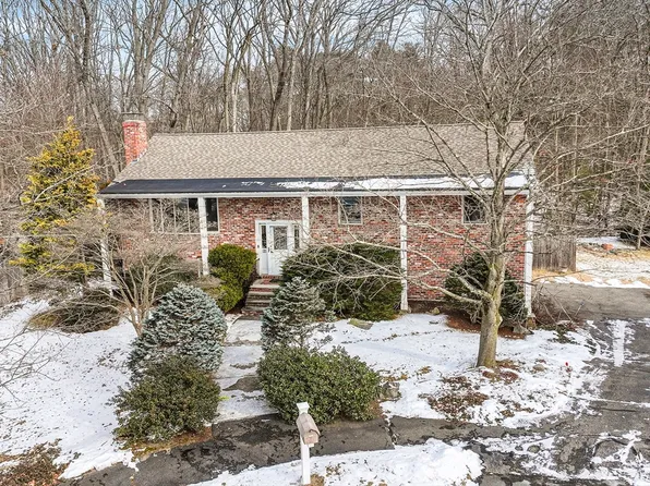 90 Sunnyside Ave, Reading, MA 01867