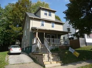 1447 Newton St, Akron, OH 44305