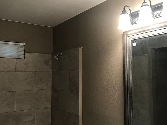 5th image of 3109 Pleasant Ave