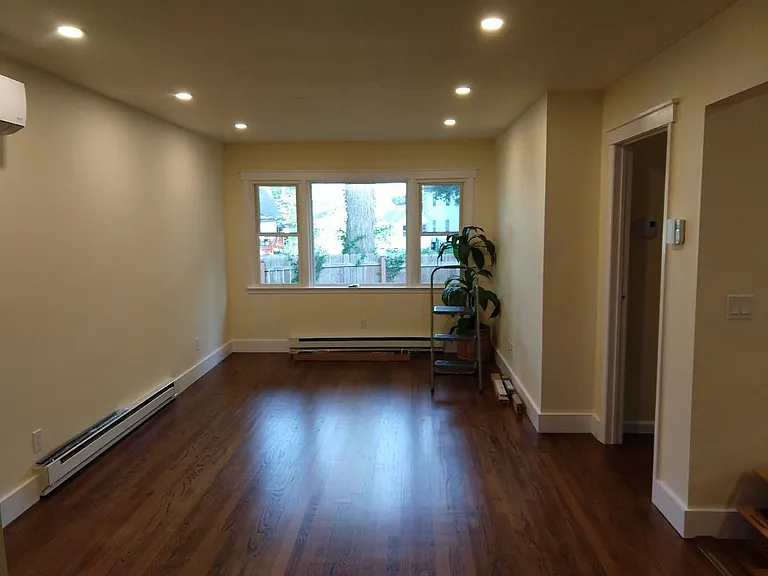 5 Warren St #2 — Photo 5