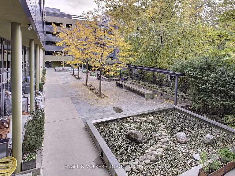 25 Ritchie Ave #202 — Photo 2
