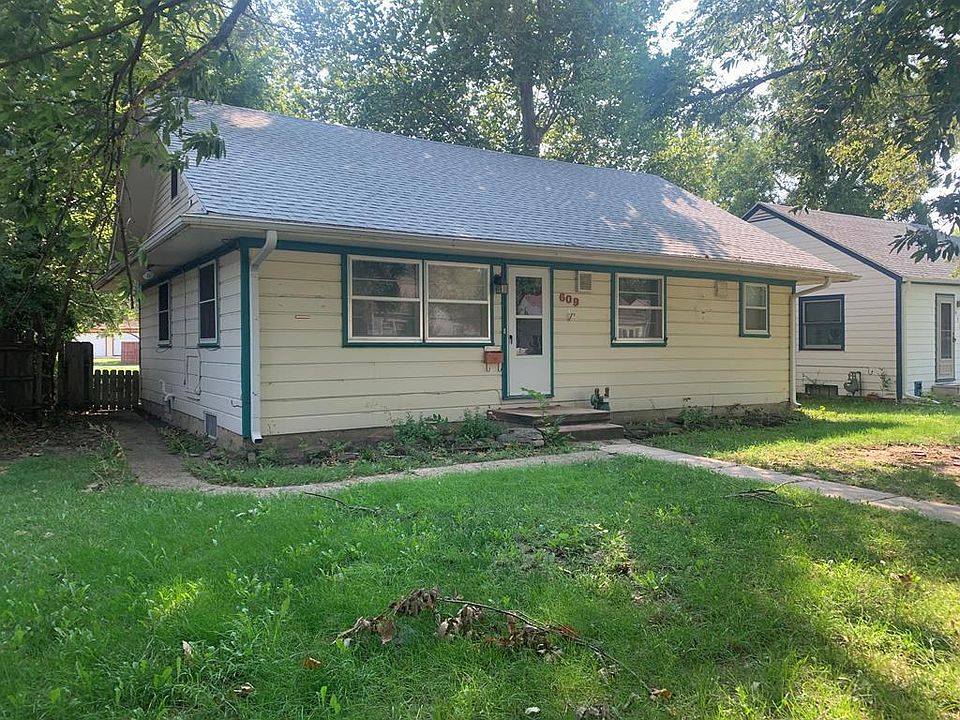 1st image of 609 S 12th St