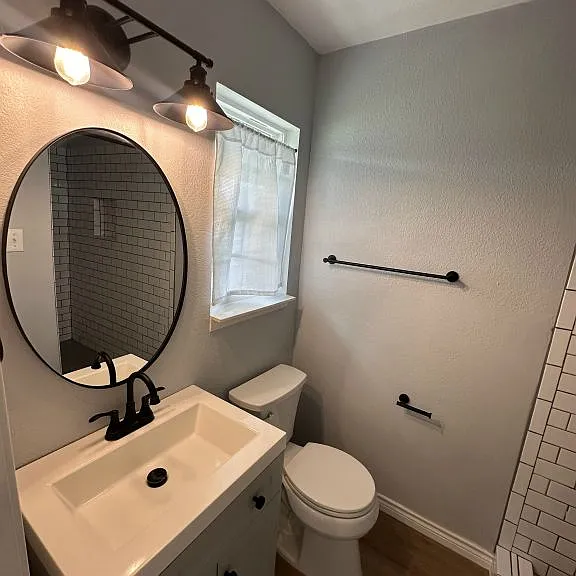 105 E Cherokee Dr — Photo 15