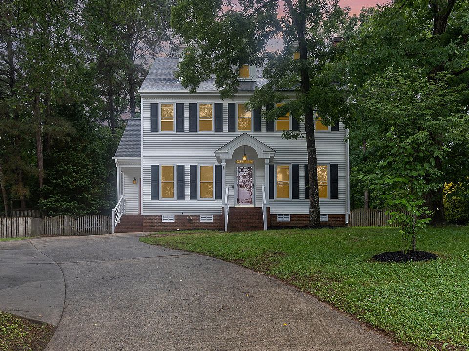 2nd image of 105 Houston Cir