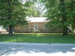 2208 Ousdahl Rd, Lawrence, KS 66046