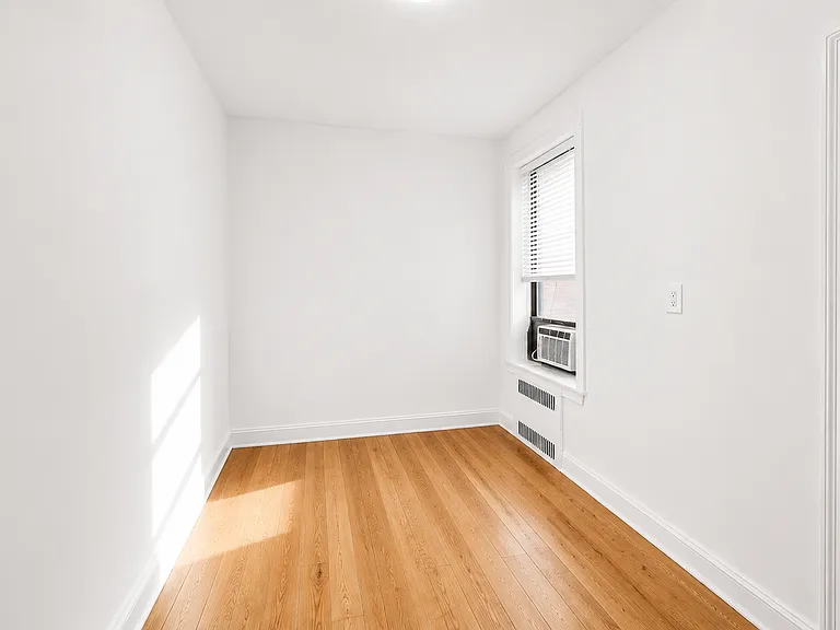 92-05 Whitney Ave #33A — Photo 9