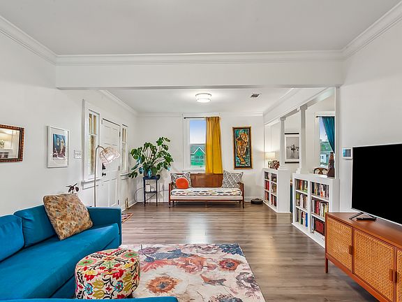 3rd image of 2127 Piety St