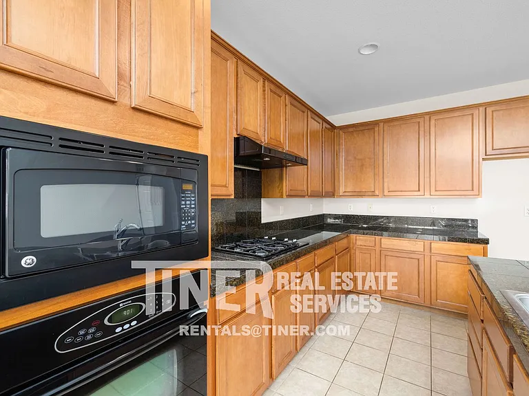 1422 Stoney Cross Ln — Photo 17