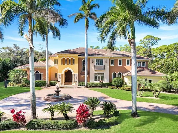 683 Hickory RD, NAPLES, FL 34108