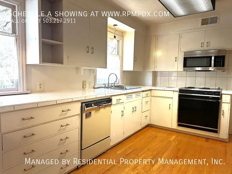 1938 SW Edgewood Rd — Photo 20