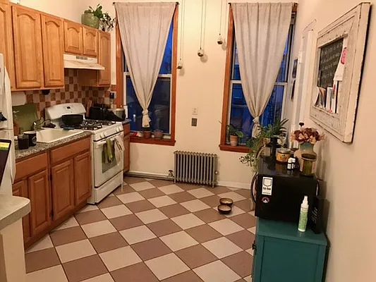 Rented by Proper Real Estate, LLC | media 9