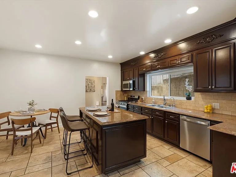 5216 Sale Ave — Photo 14