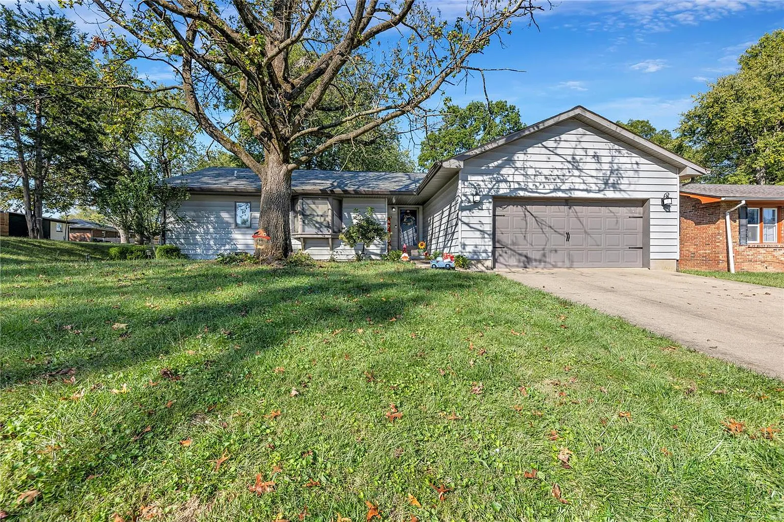 13 Eastwood Dr photo 1