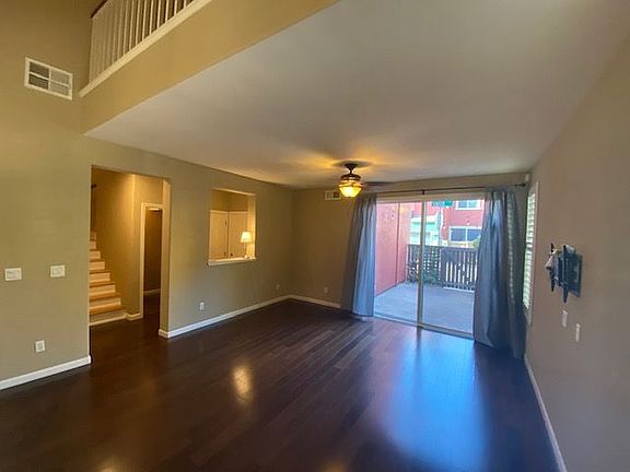 3rd image of 805 Sinter Ln