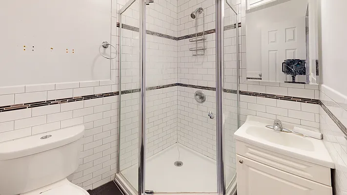 Rented by Bond New York | media 18