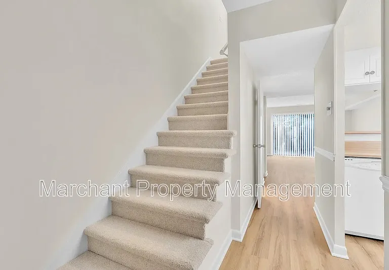 2530 E North St #11-B — Photo 13