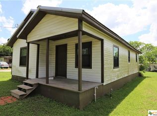 1322 Ruhmann St, Kenedy, TX 78119