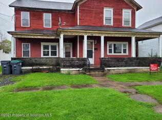 516 Penn Ave, Mayfield, PA 18433