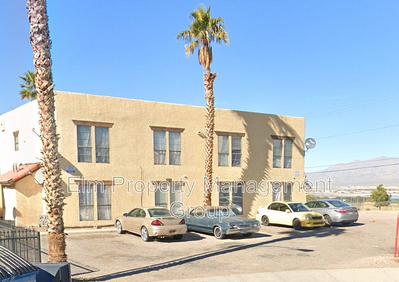 1st image of 2389 Exeter Dr APT 2