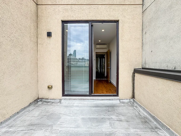 689 Leonard St #3R — Photo 26
