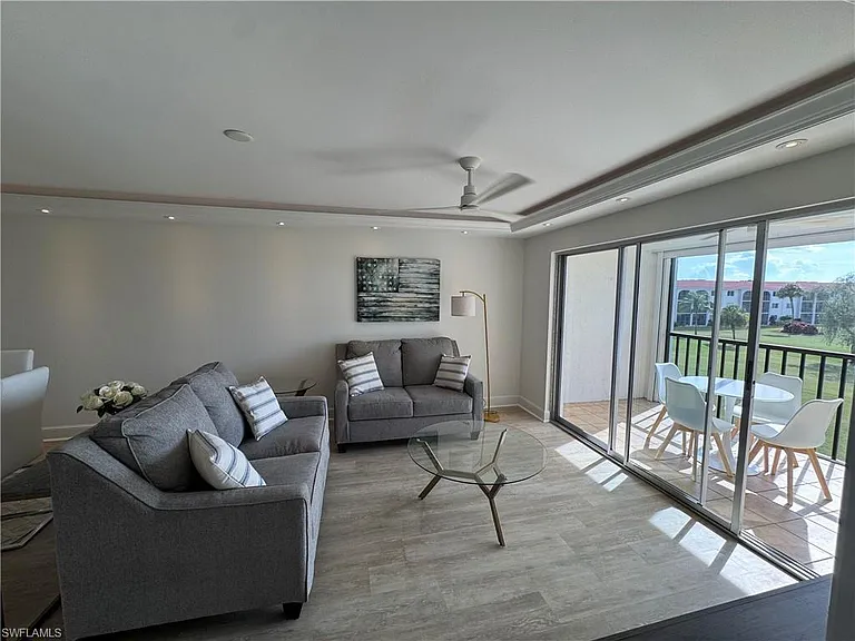 37 High Point Cir E #305 — Photo 3