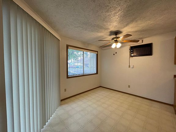 5th image of 101 E Spence St #2