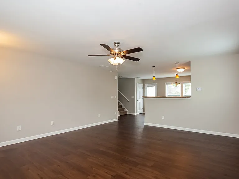 1334 Haestad Ct — Photo 4
