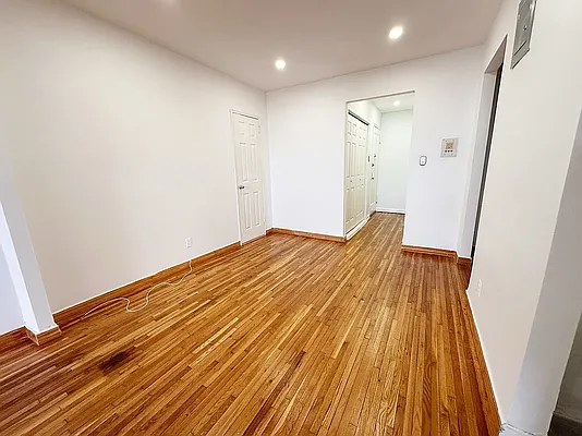 Sold by Voro Purple LLC | media 17