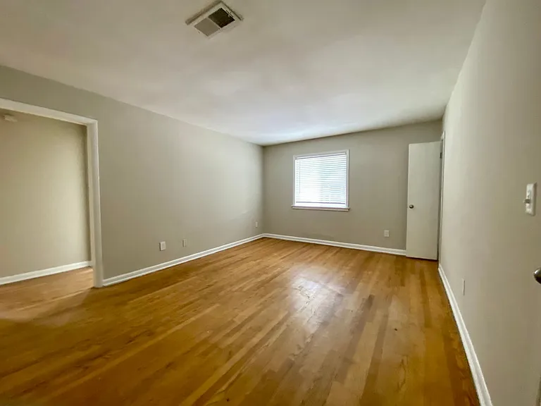 Oak Pointe Apartments — Photo 29
